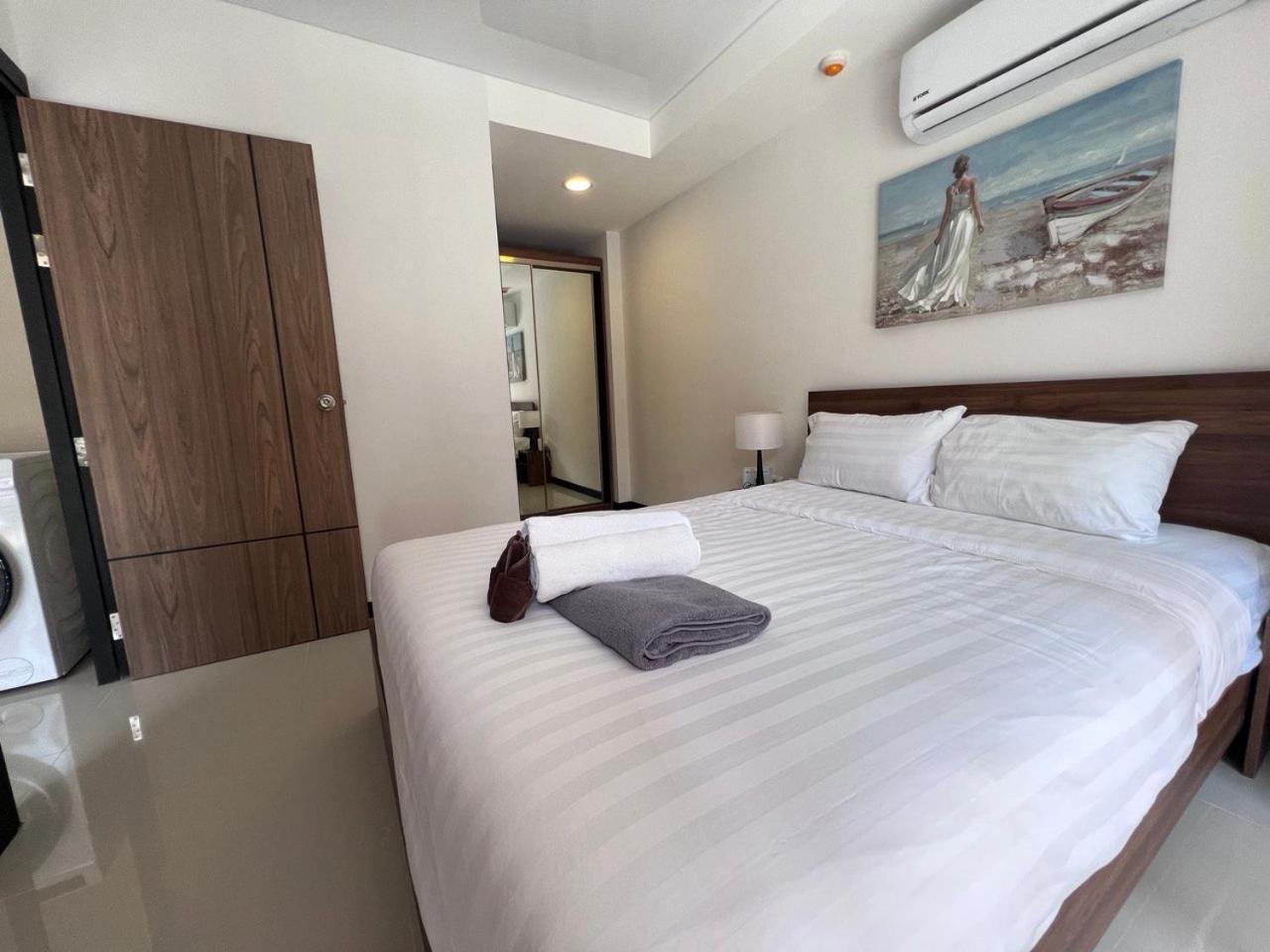 Naiharn Pearl Condo Hotel By Villacarte Nai Harn Room photo